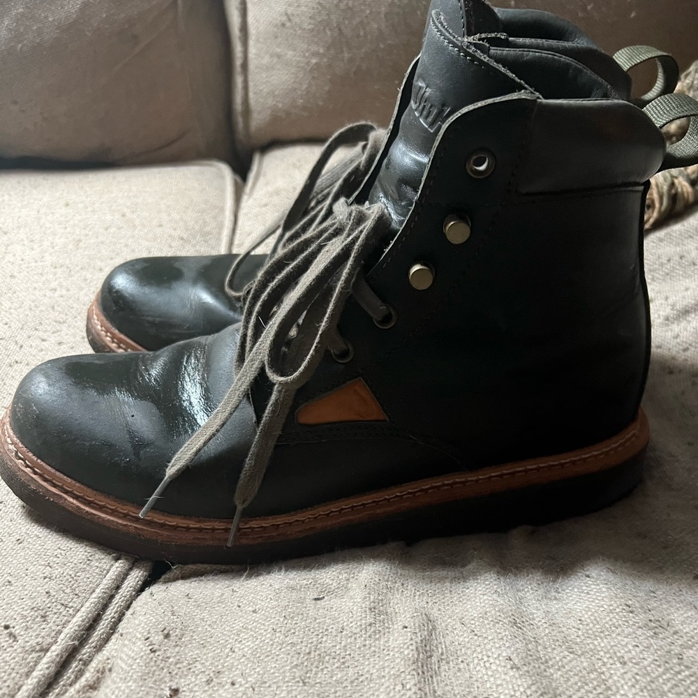 OluKai Kilakila men’s Boot